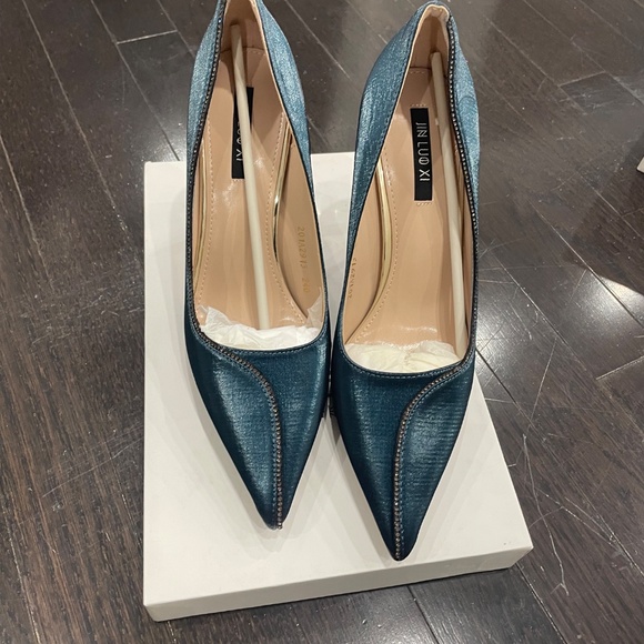 JIN LUO XI HIGH HEELS - Picture 3 of 4